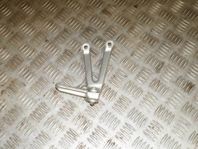 Кронштейн подножки пассажира правый, Yamaha, YZF R1, 2003, 0, 0