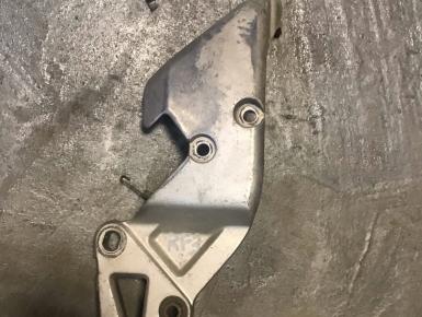 Кронштейн подножки водителя правый, Suzuki, RF 400, 1996, 0, 0