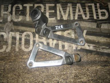 Кронштейн подножки пассажира левый и правый (комплект), Kawasaki, ZX 9 R Ninja , 0, 0