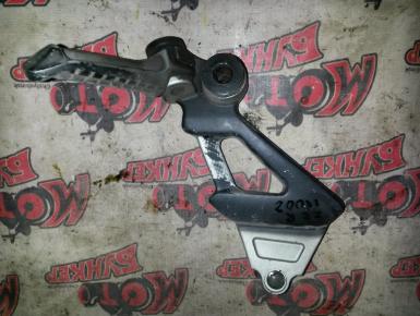 Кронштейн подножки пассажира левый, Kawasaki, ZZR 1100, 2001, 0, 0