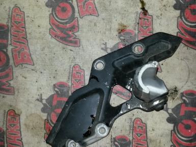 Кронштейн подножки водителя правый, Kawasaki, ZZR 1100, 2001, 0, 0