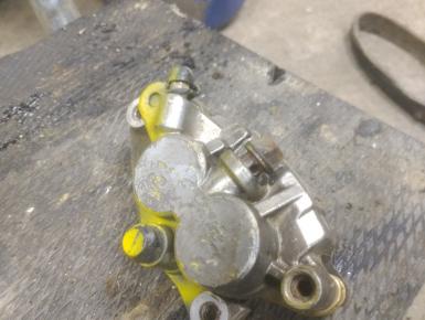 Суппорт Левый передний, Honda, XLR 250 R Baja, 1992, 0, 0