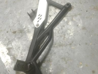 Кронштейн подножек водителя и пассажира левый, Kawasaki, ER 4 N, 2010, 0, 0