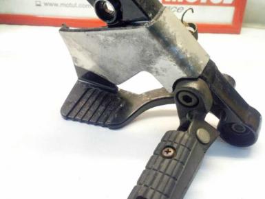 Кронштейн подножки водителя правый, Yamaha, FZ 750, 1985, 0, 0