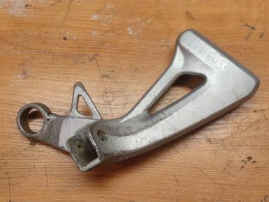 Кронштейн подножки пассажира правый, Suzuki, SV 650 S, 2000, 0, 0