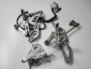 Кронштейн подножки водителя левый и правый (комплект), Honda, VTR 1000 F, 1997, 0, 0