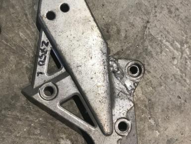 Кронштейн подножки водителя левый, Kawasaki, Z 750, 2004, 0, 0