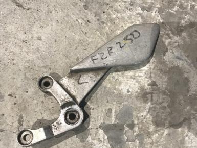 Кронштейн подножки водителя правый, Yamaha, FZR 250, 1989, 0, 0