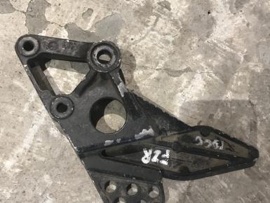 Кронштейн подножки водителя левый, Yamaha, FZR 1000, 1990, 0, 0