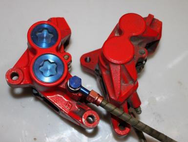 Суппорт Правый передний, Yamaha, YZF R6, 2000, 0, 0