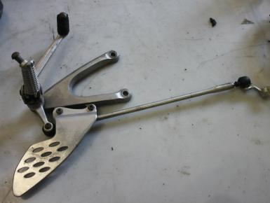 Кронштейн подножки пассажира левый, Yamaha, YZF R1, 2005, 0, 0