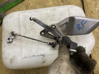 Кронштейн подножки водителя левый, Suzuki, RF 400, 1996, 0, 0