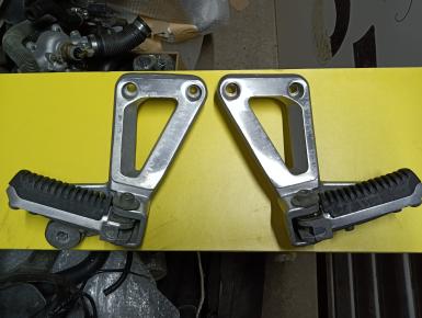 Кронштейн подножки пассажира левый и правый (комплект), Suzuki, GSF 1200 Bandit , 0, 0