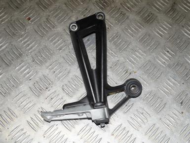 Кронштейн подножки пассажира правый, Yamaha, FZ 1, 2012, 0, 0
