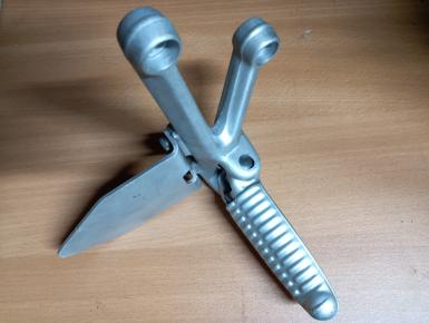 Кронштейн подножки водителя правый, Ducati, 999 MONOPOSTO, 2002, 0, 0