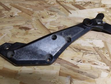 Кронштейн подножки водителя правый, Kawasaki, GPZ 1100, 1998, 0, 0