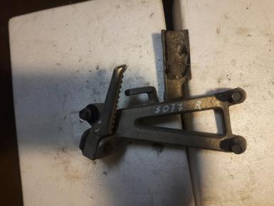 Кронштейн подножки водителя правый, Honda, CBR 600 F3, 1995, 0, 0