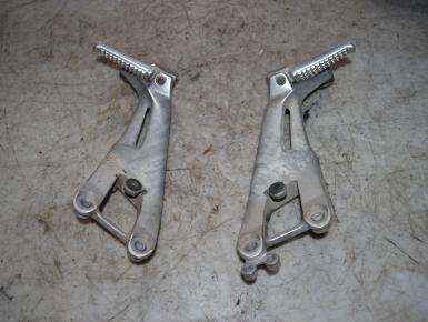 Кронштейн подножки пассажира левый и правый (комплект), Honda, CBR 1100 XX Super Blackbird , 0, 0