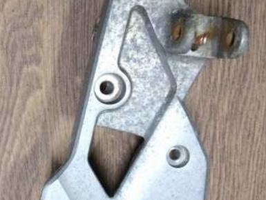 Кронштейн подножки водителя правый, Honda, CB 1300 SF, 1999, 0, 0