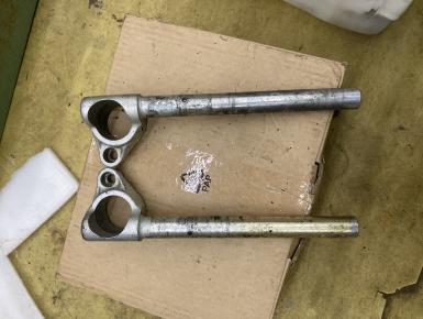 Клипоны комплект (правый и левый), Suzuki, GSF 250 Bandit, 1992, 0, 0