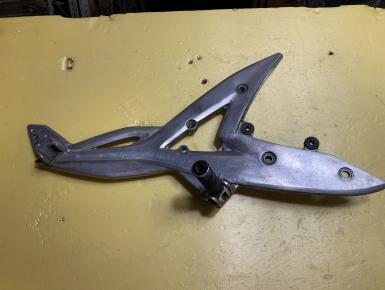 Кронштейн подножек водителя и пассажира правый, Kawasaki, ER 6 F (Ninja 650 R) , 0, 0