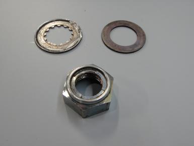 Гайка звезды ведущей, Suzuki, SV 400 N/S, 1998, 0, 0