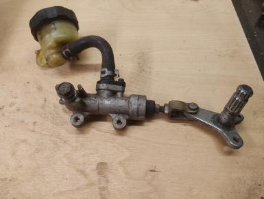 Задний тормозной цилиндр, Suzuki, GSX 600 F Katana, 2002, 0, 0