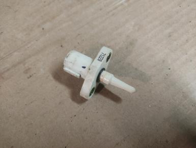 Датчик температуры воздуха на впуске, Honda, VFR 800 F, 2001, 0, 0