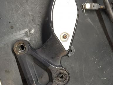 Кронштейн подножки водителя правый, Yamaha, FZ 8, 2012, 0, 0