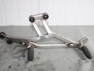 Подножка (упор) водителя левая В сборе с кронштейном, Ducati, Monster 400, 2001, 0, 0