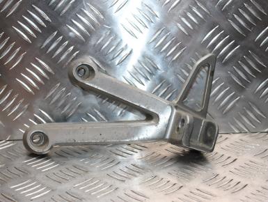 Кронштейн подножки пассажира левый, Suzuki, GSF 1200 S Bandit, 2001, 0, 0