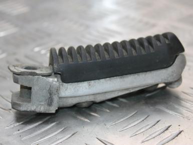 Подножка (упор) пассажира правая, Suzuki, GSF 1200 S Bandit, 2001, 0, 0