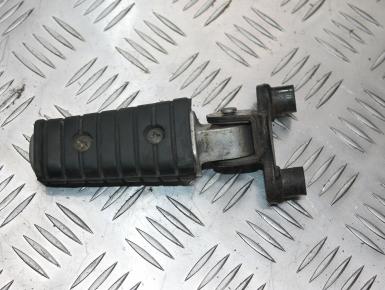 Подножка (упор) пассажира левая В сборе с кронштейном, Yamaha, XVZ 1300 A Royal Star&nbsp;, 0, 0