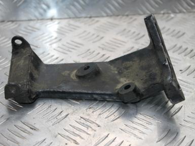 Кронштейн подножки водителя левый, Yamaha, XVZ 1300 A Royal Star, 1998, 0, 0