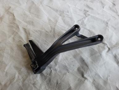 Подножка (упор) пассажира правая В сборе с кронштейном, KTM, RC 250, 2016, 0, 0