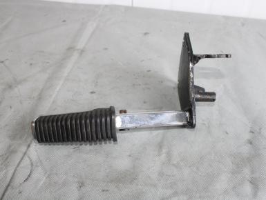 Подножка (упор) водителя правая В сборе с кронштейном, Suzuki, VZ 400 Desperado&nbsp;, 0, 0