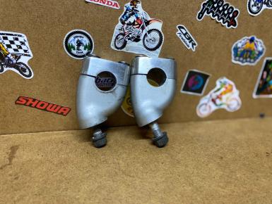 Стойка руля комплект левая и правая, Yamaha, FZ 400, 1999, 0, 0