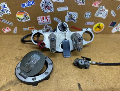 Замки (Комплект), Yamaha, FZ 400, 1999, 0, 0