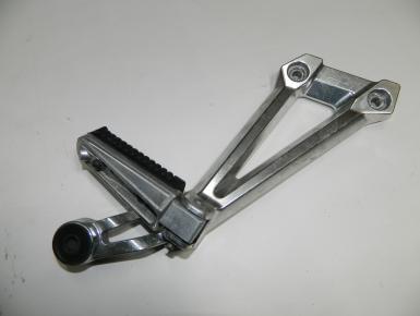 Кронштейн подножки пассажира правый, Yamaha, XJR 1300, 2001, 0, 0