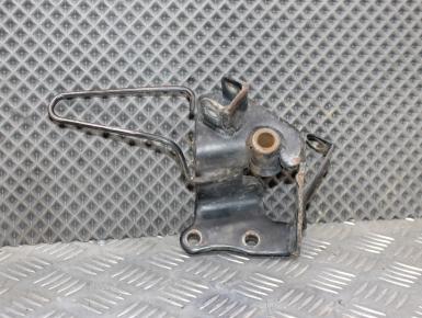 Кронштейн подножки водителя правый, Yamaha, XVS 1100 Drag Star, 1999, 0, 0