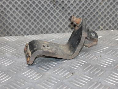 Кронштейн подножки водителя левый, Yamaha, XVS 1100 Drag Star, 1999, 0, 0