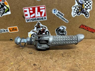 Подножка (упор) водителя правая, Suzuki, GSF 1200 Bandit, 1996, 0, 0