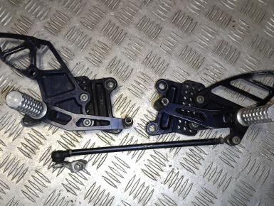 Кронштейн подножки водителя левый и правый (комплект), Kawasaki, ZX 10 R Ninja , 0, 0