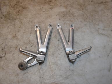 Кронштейн подножки водителя левый и правый (комплект), Yamaha, YZF R6, 2000, 0, 0