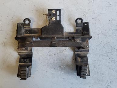 Кронштейн крепление переднего сиденья, Yamaha, FZ 1, 2006