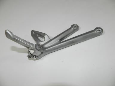 Кронштейн подножки пассажира правый, Triumph, Daytona 675, 2006