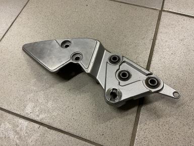 Кронштейн подножки водителя правый, Suzuki, GSF 1200 S Bandit, 2001, 0, 0