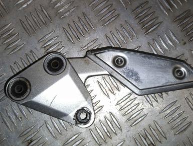 Кронштейн подножки водителя левый, Yamaha, FZ 1, 2012, 0, 0