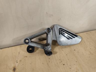 Кронштейн подножки водителя левый, Honda, CBR 1100 XX Super Blackbird, 1998, , 