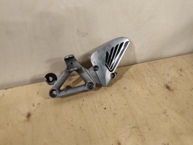 Кронштейн подножки водителя правый, Honda, CBR 1100 XX Super Blackbird, 1998, , 